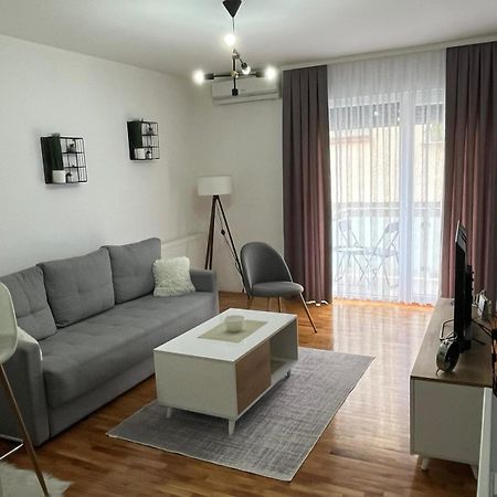 Apartman Lux Vranje Kültér fotó